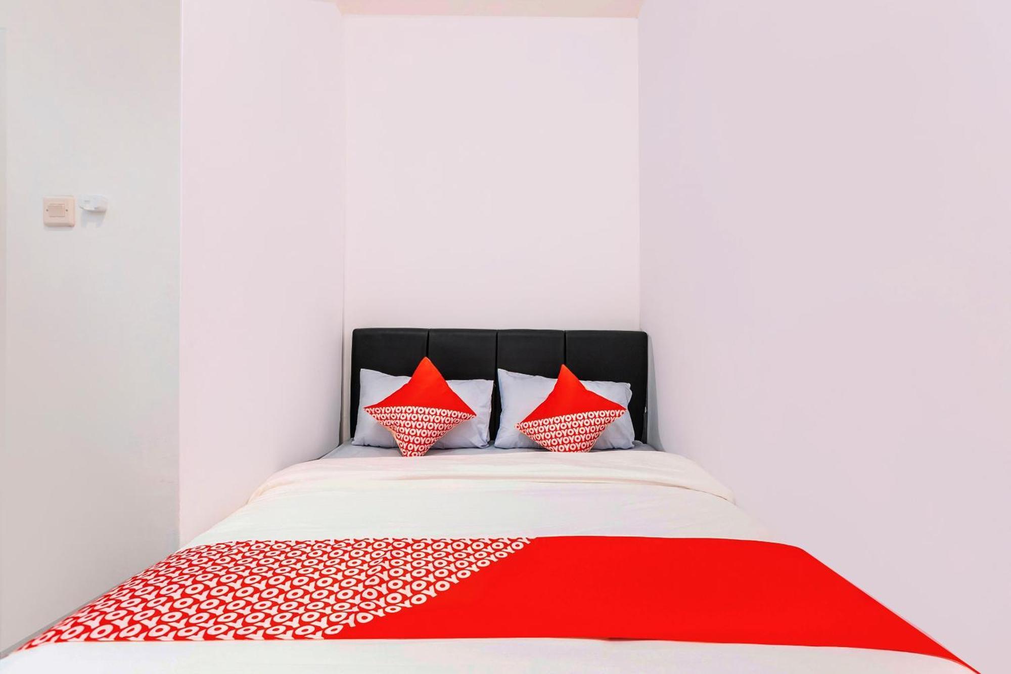 Super Oyo 2223 J&B Room Utan Kayu Джакарта Экстерьер фото