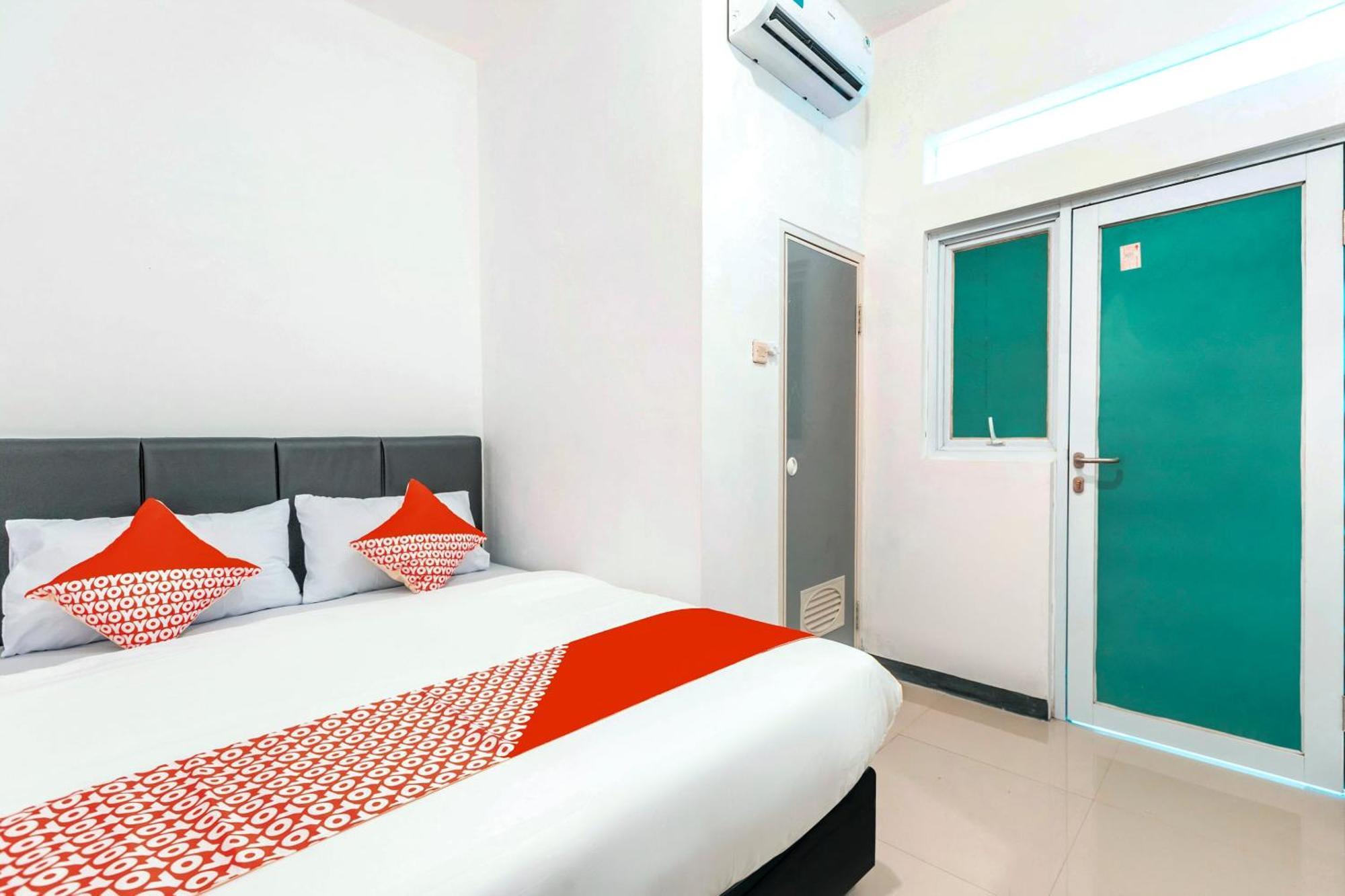 Super Oyo 2223 J&B Room Utan Kayu Джакарта Экстерьер фото